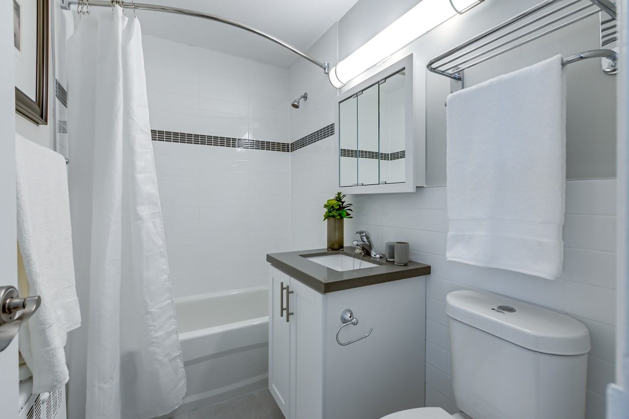 550 Jarvis St - Photo 6 of 10