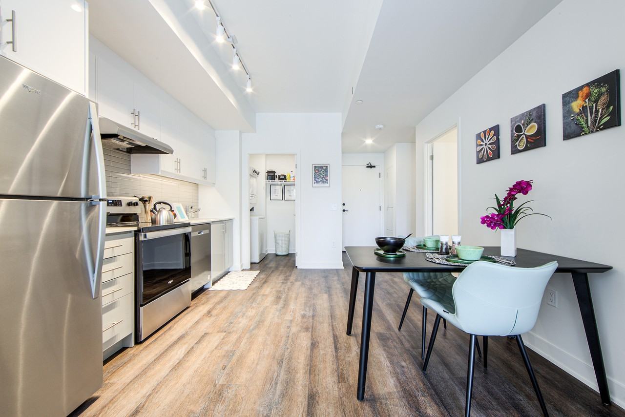 3030 Pharmacy Avenue - Everworth - Photo 3 of 24