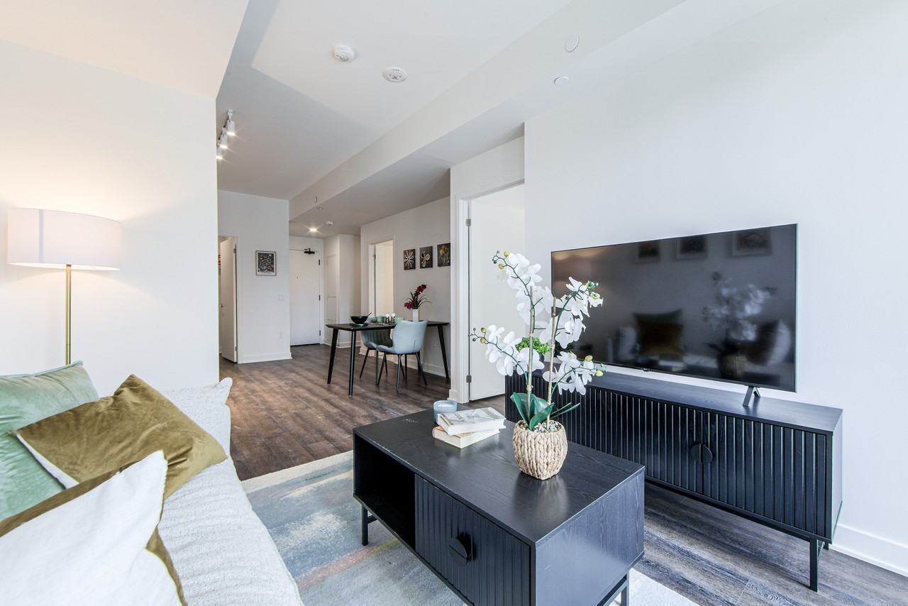 3030 Pharmacy Avenue - Everworth - Photo 4 of 24