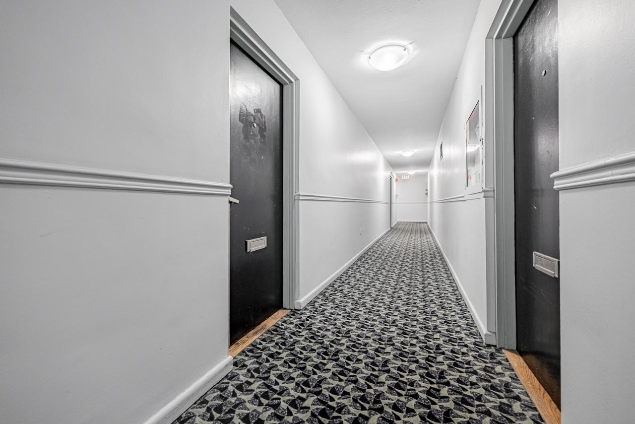 25 Stong Court - Photo 4 of 13