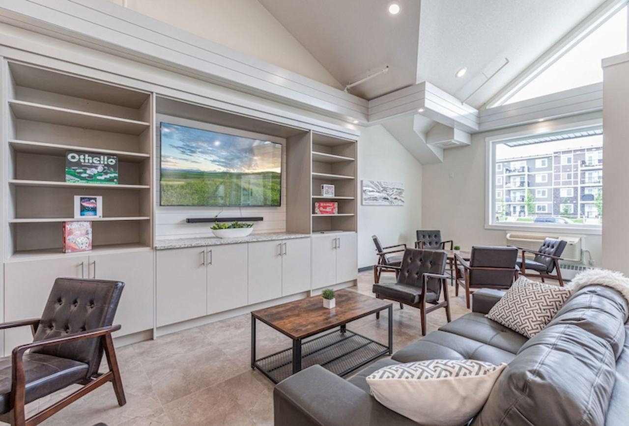 Skyview Living - Photo 4 of 24