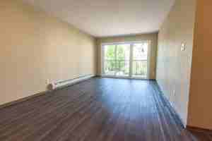 featured image of 443 Superior St