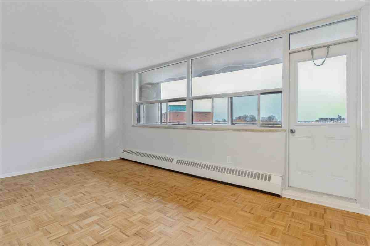 The Heartland Apartments - Photo 7 of 9
