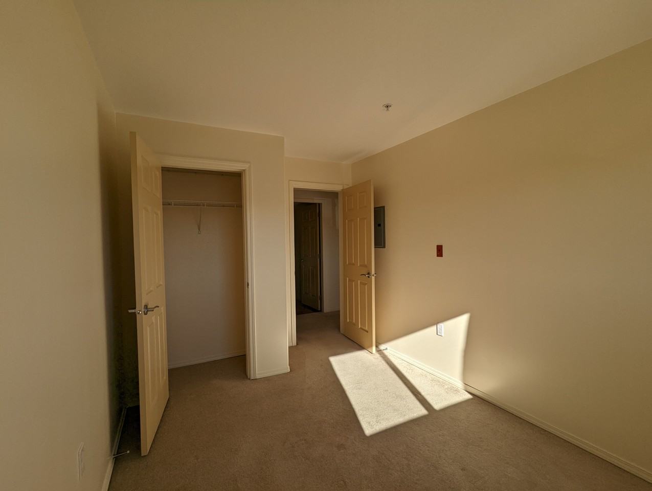 New Imperial Suites - Photo 6 of 24