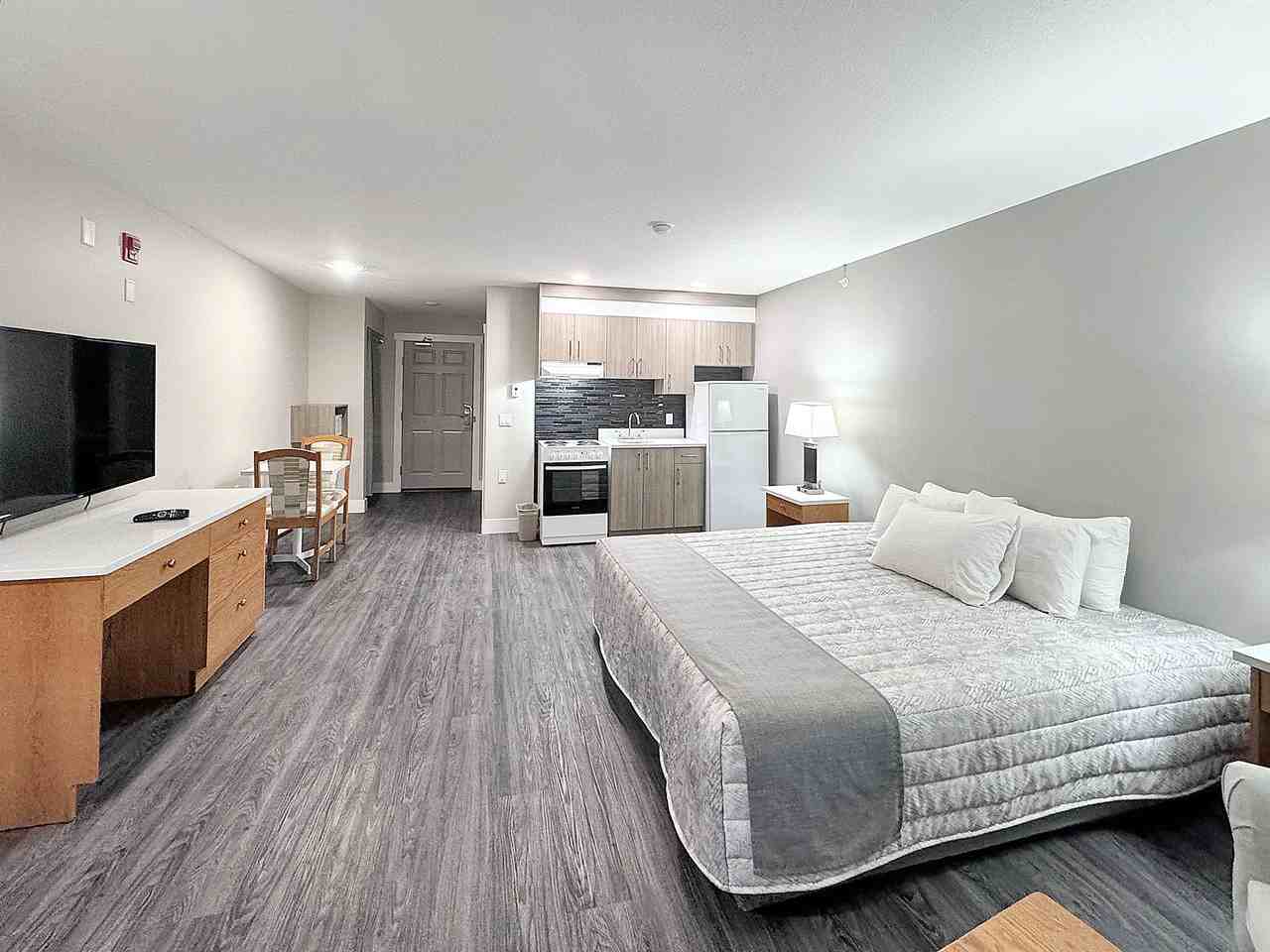 Western Budget Long Stay - Photo 4 of 15