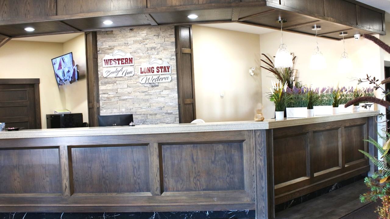 Western Long Stay Leduc 3 - Photo 4 of 24