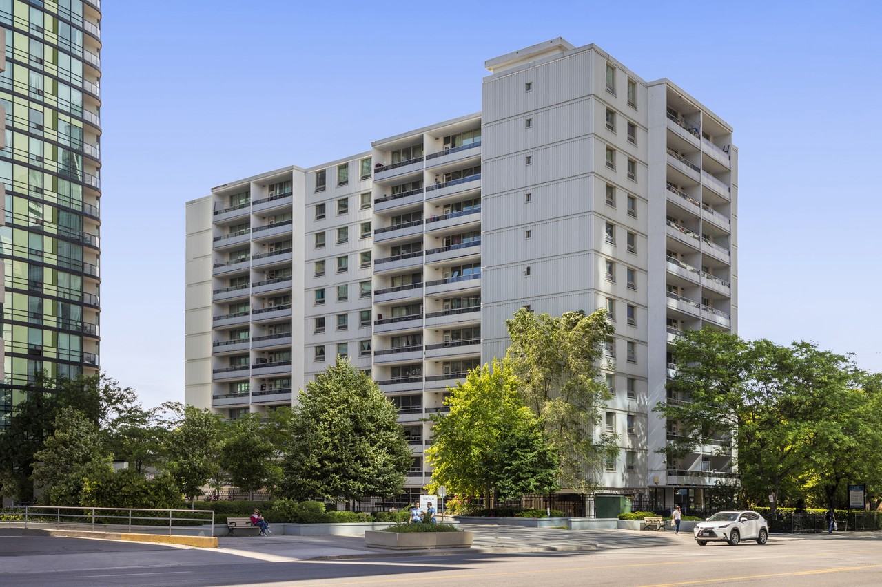 Yonge Apartments 5754 - Photo 7 of 23