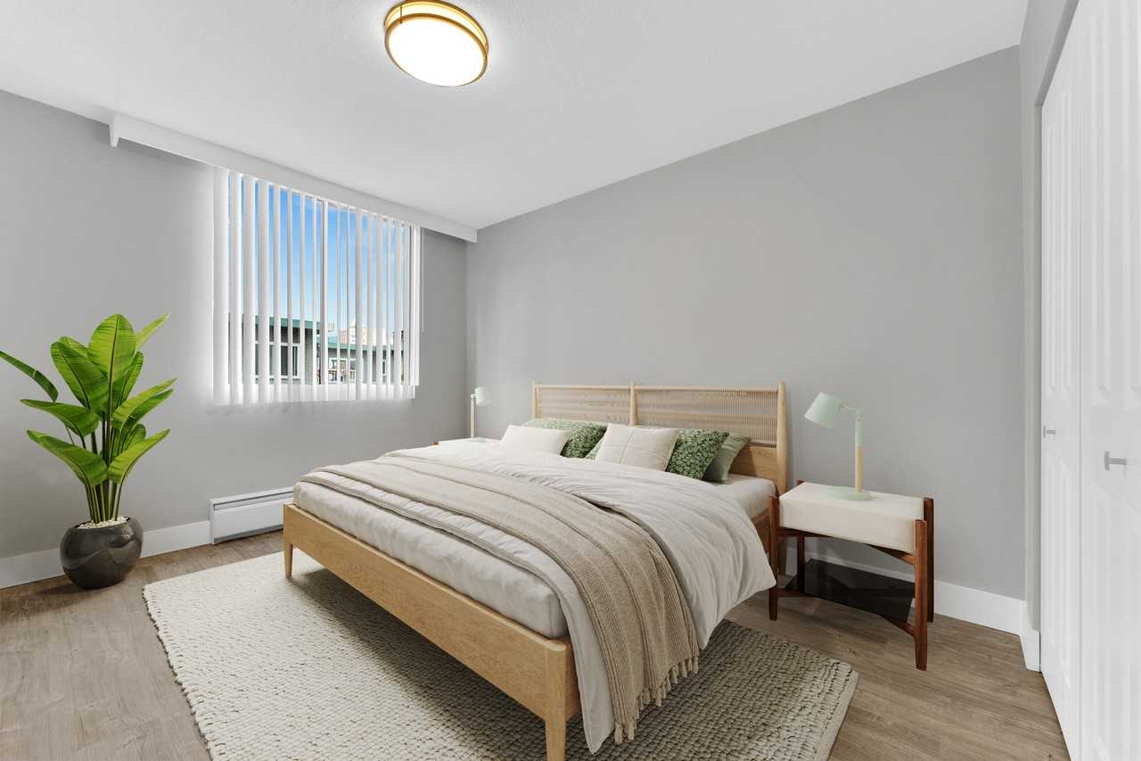 1655 Haro – Luxury Renovated 1 Bedroom in Vancouver’s West End | Up to 3 Months Free | Gym | Yoga Studio | Balcony - Photo 5 of 17