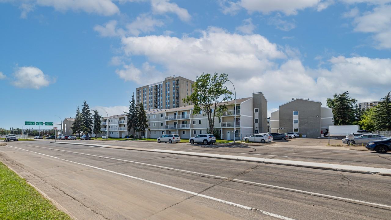 Empire Park - Photo 3 of 16