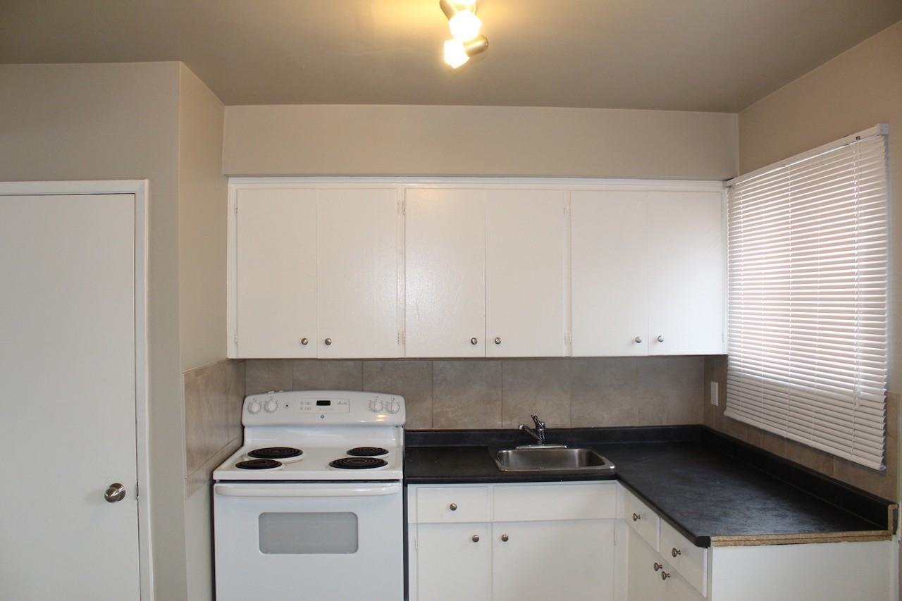 Wedgewood Townhomes - Photo 6 of 15