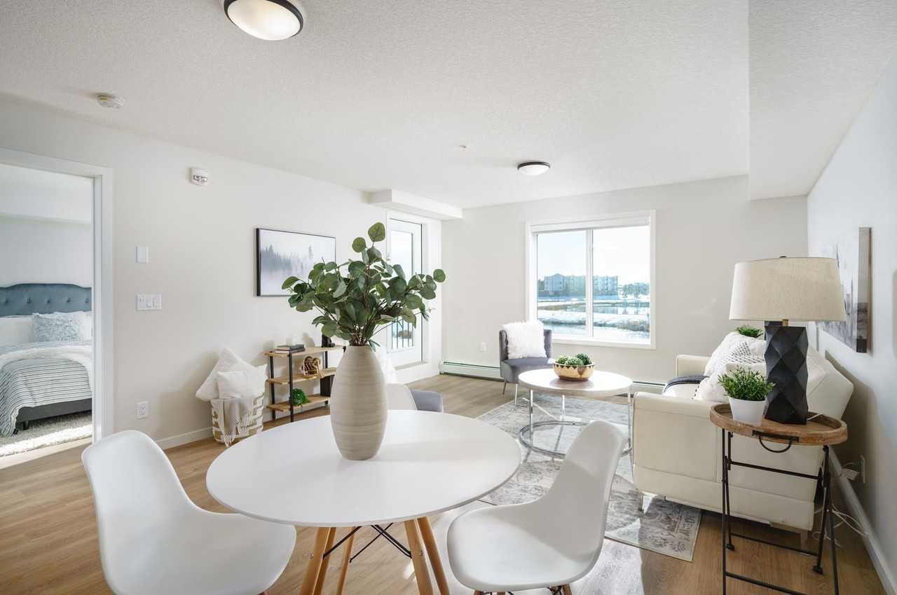 Courtyard 3000 - Photo 3 of 46