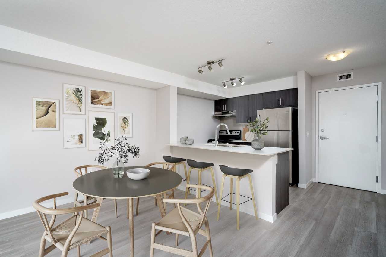 Courtyard 3000 - Photo 5 of 46