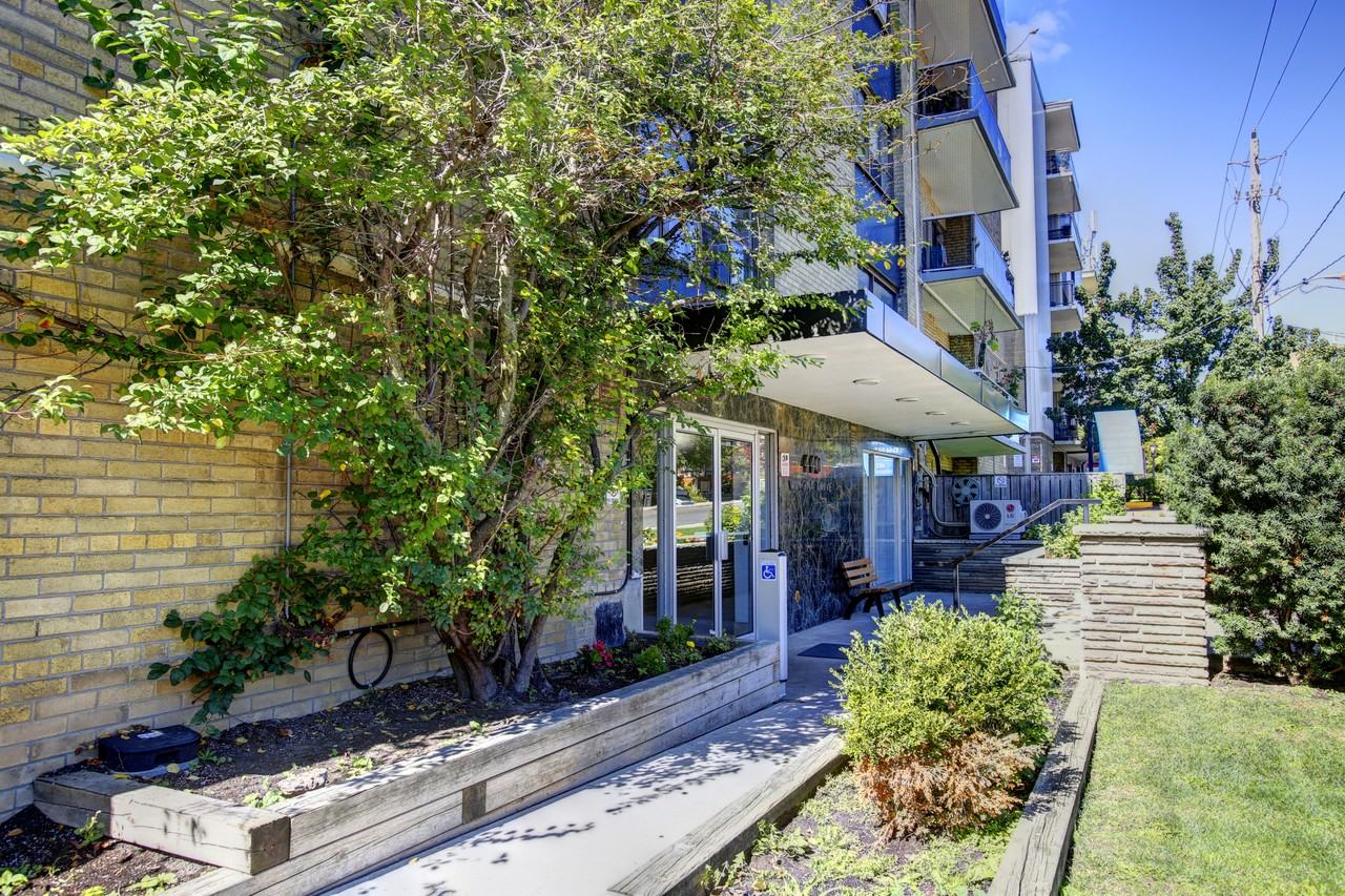 440 Winona Drive - Photo 5 of 10