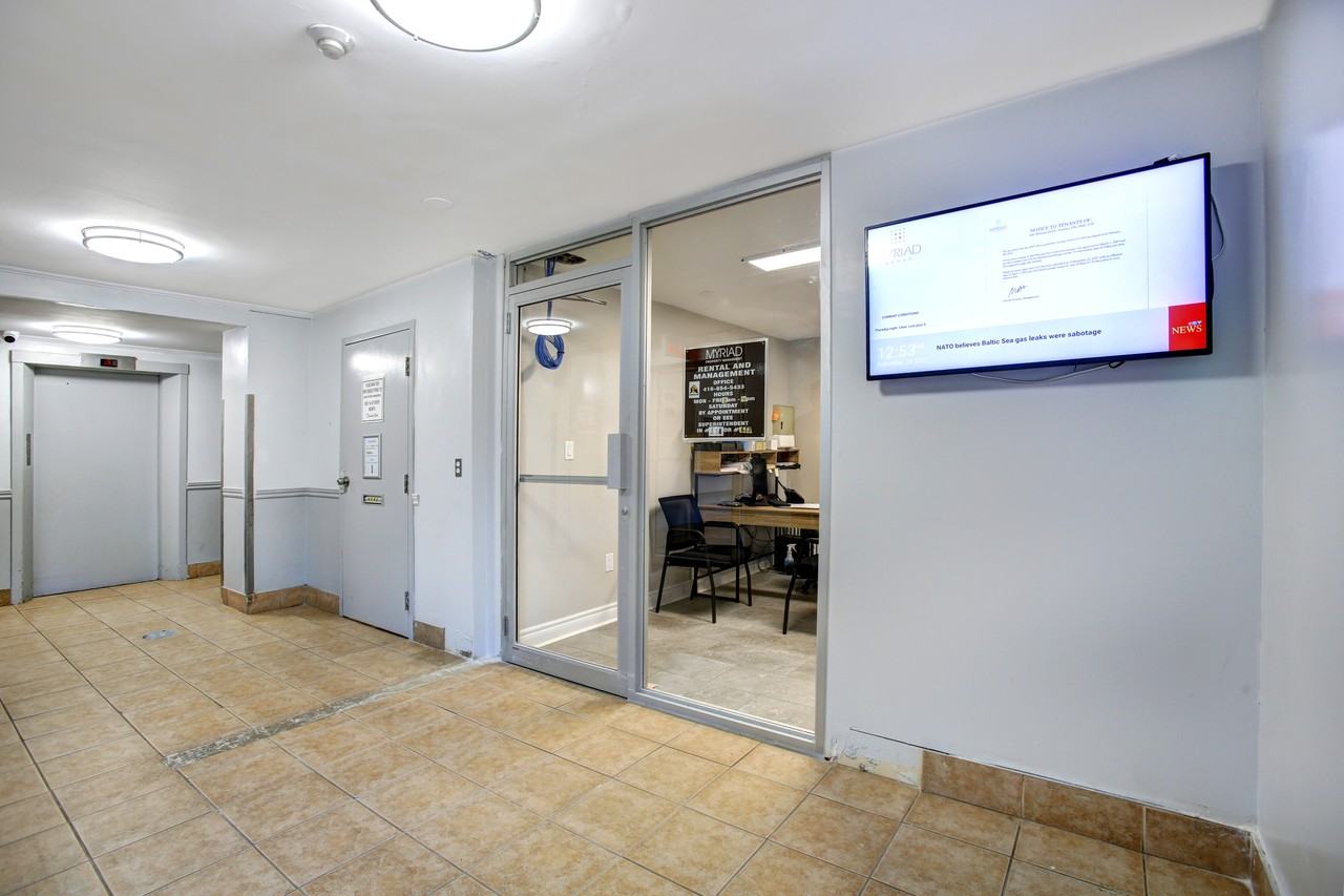 440 Winona Drive - Photo 7 of 10