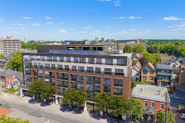 The Mia - Photo 2 of 18