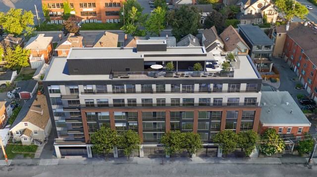 The Mia - Photo 3 of 18