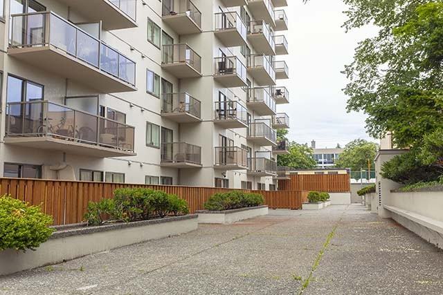 Tara Place Apartments - Photo 7 of 7