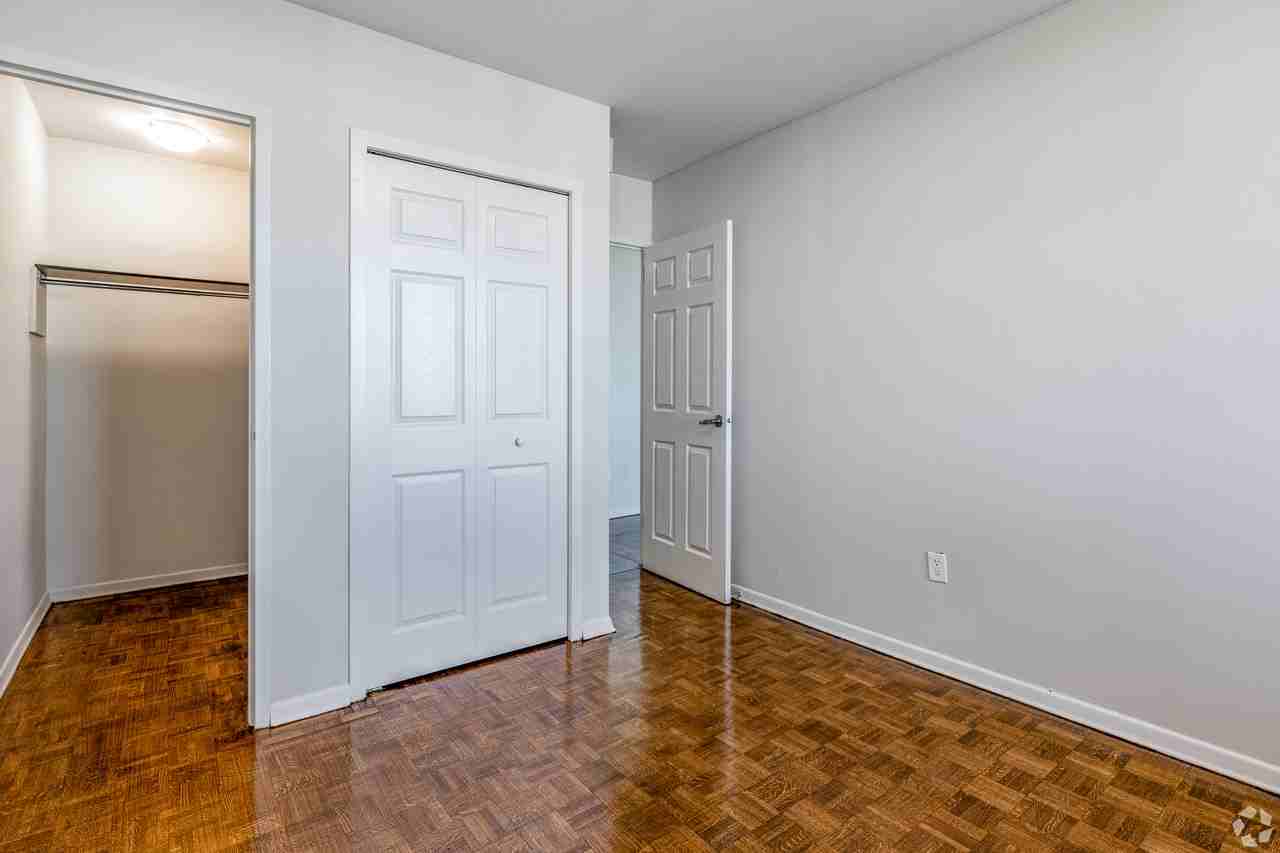 Sunrise Tower Apartments - Photo 3 of 28