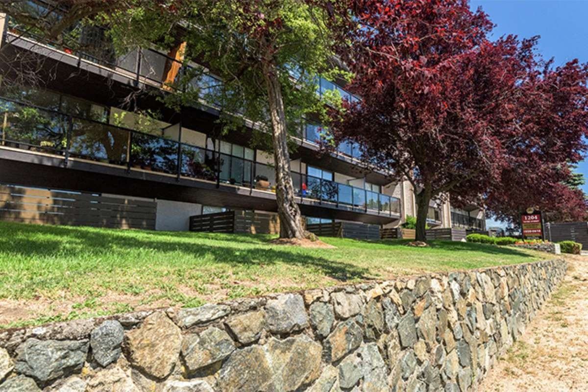 1204 Yates Street Apartments - Photo 7 of 9