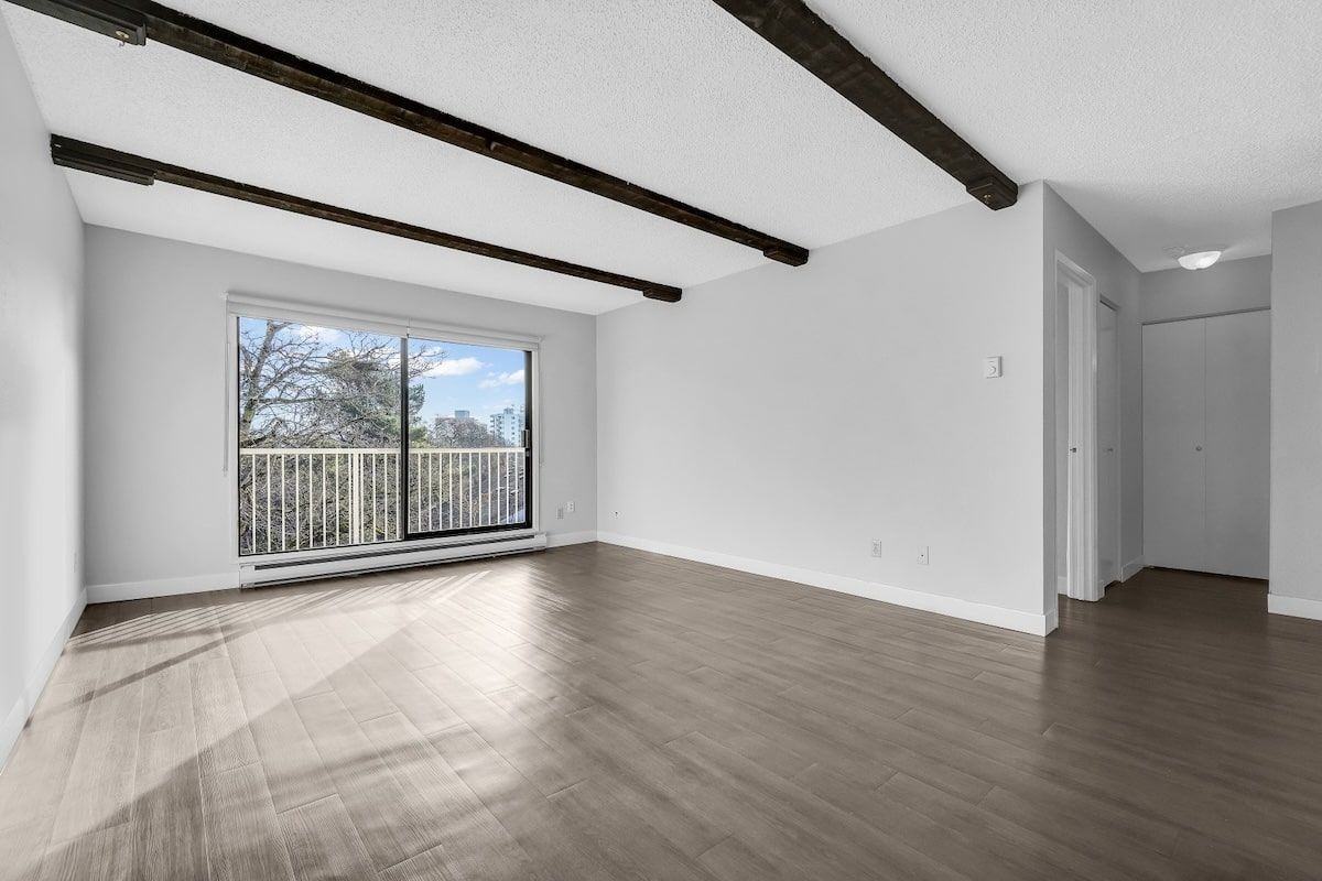 Vista Terrace Apartments - Photo 5 of 13