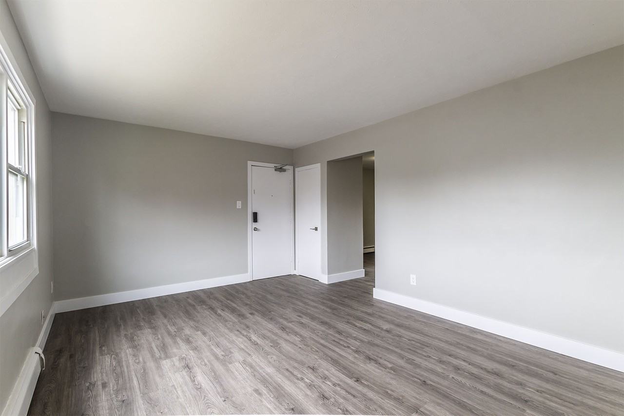 LANCASTER - Photo 2 of 13