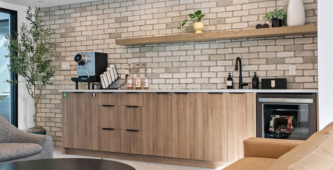 Edison 50 - Photo 3 of 36