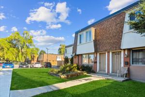 featured image of 1560 Bloor St
