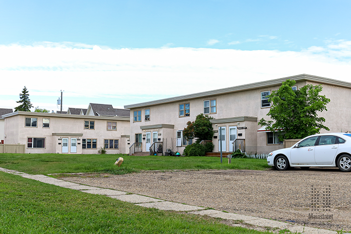 Athlone Park Townhomes - Photo 2 of 12