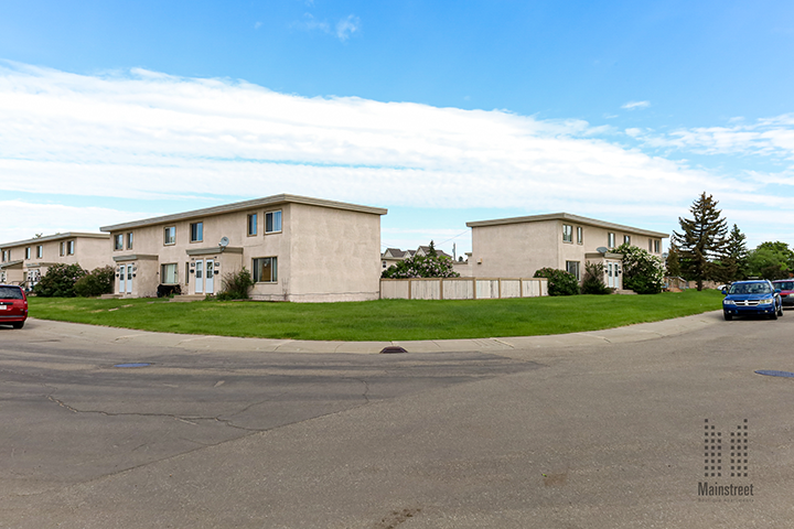 Athlone Park Townhomes - Photo 6 of 12