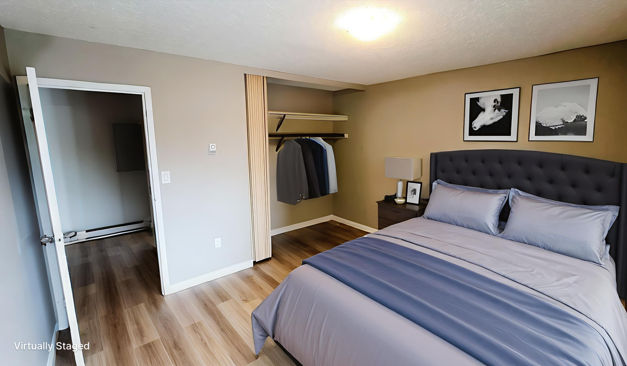 Charlotte Manor - Photo 5 of 16