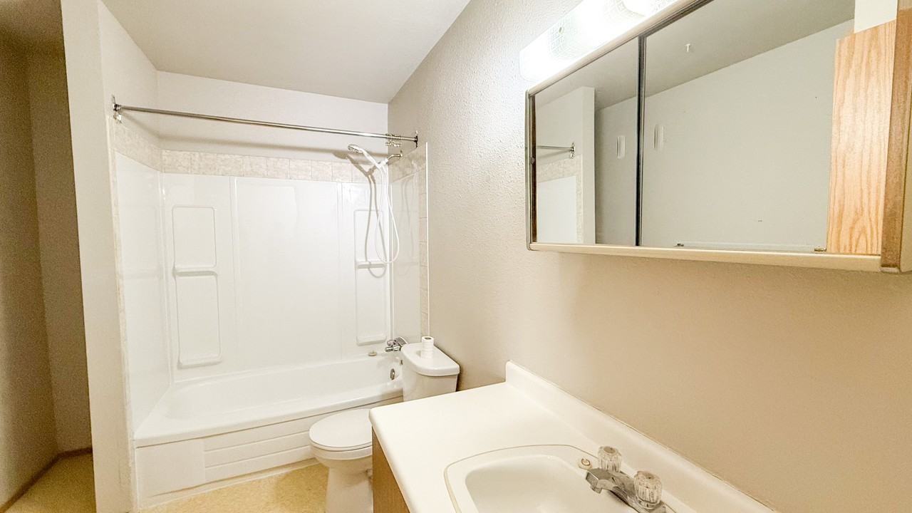 Mainstreet Hart Apartments - Photo 7 of 25