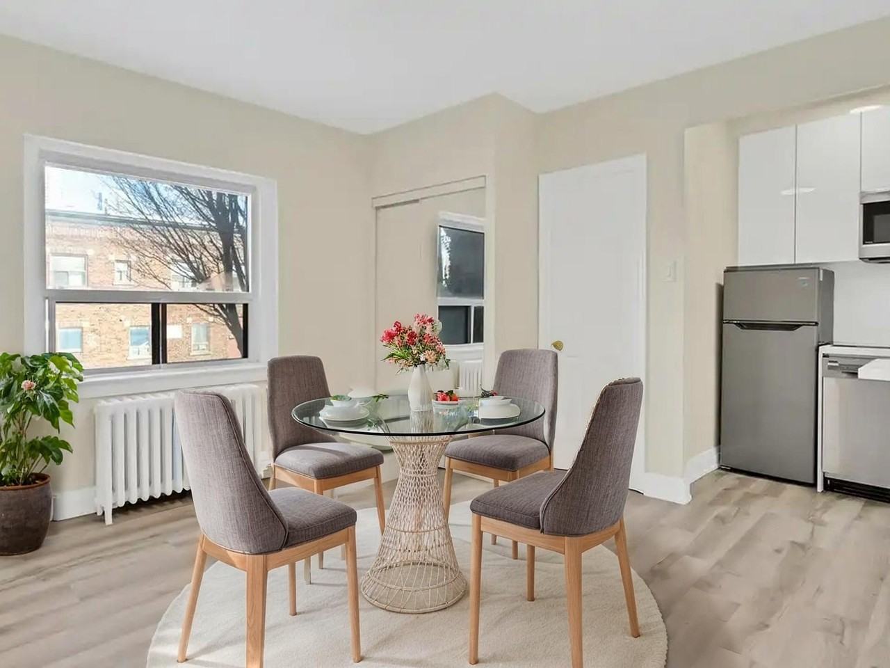 166 Eastbourne Avenue - Photo 2 of 10