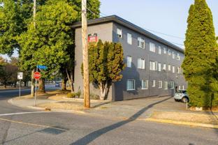 Island Manor Apartments - Photo 1 of 1