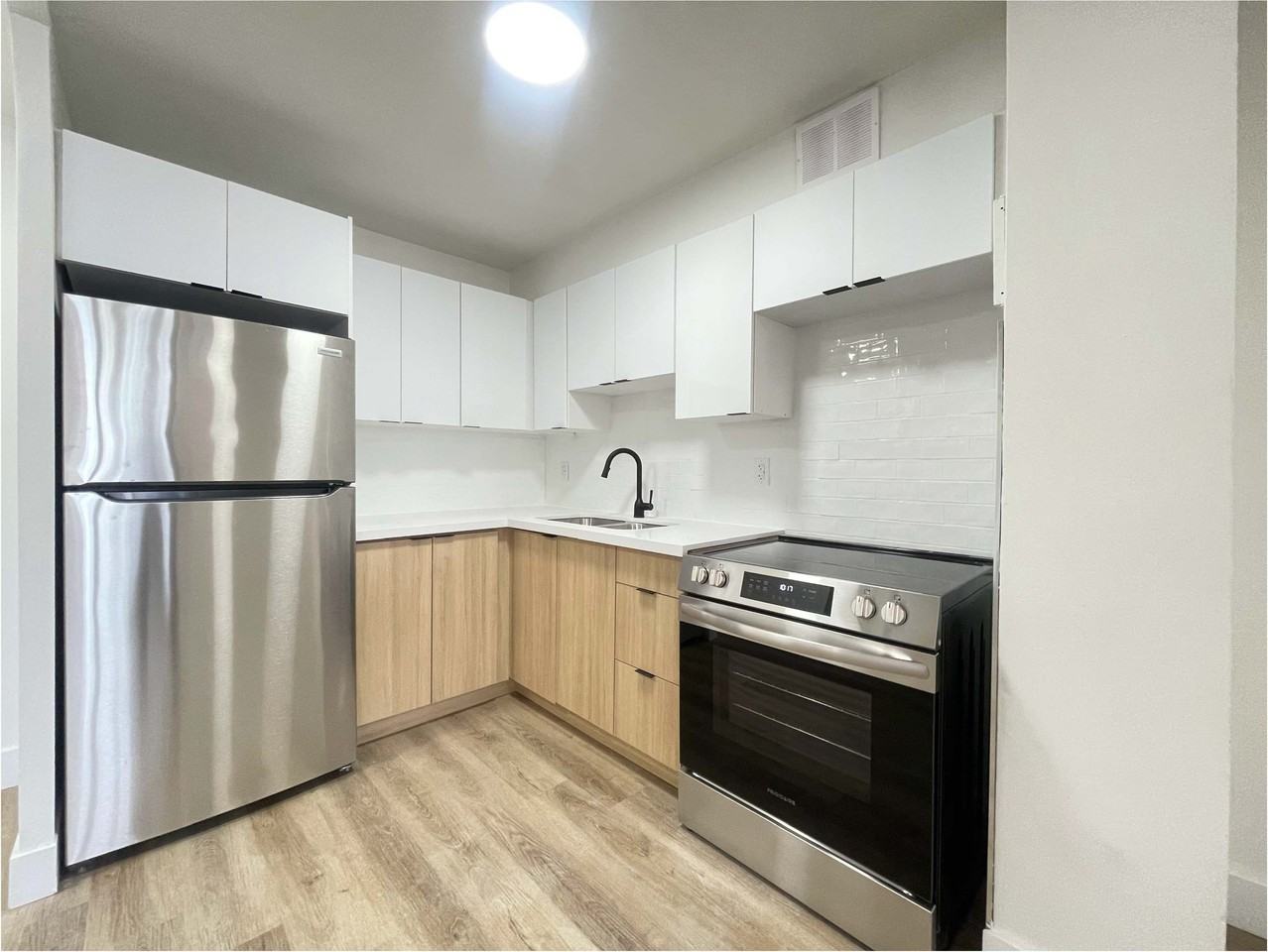 70 Paisley Boulevard West - Photo 6 of 15