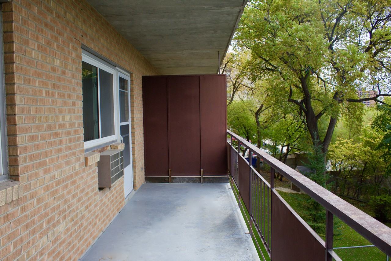 River Crescent Gardens - Photo 7 of 10