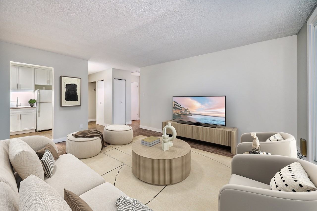 Southview Plaza - Photo 2 of 21