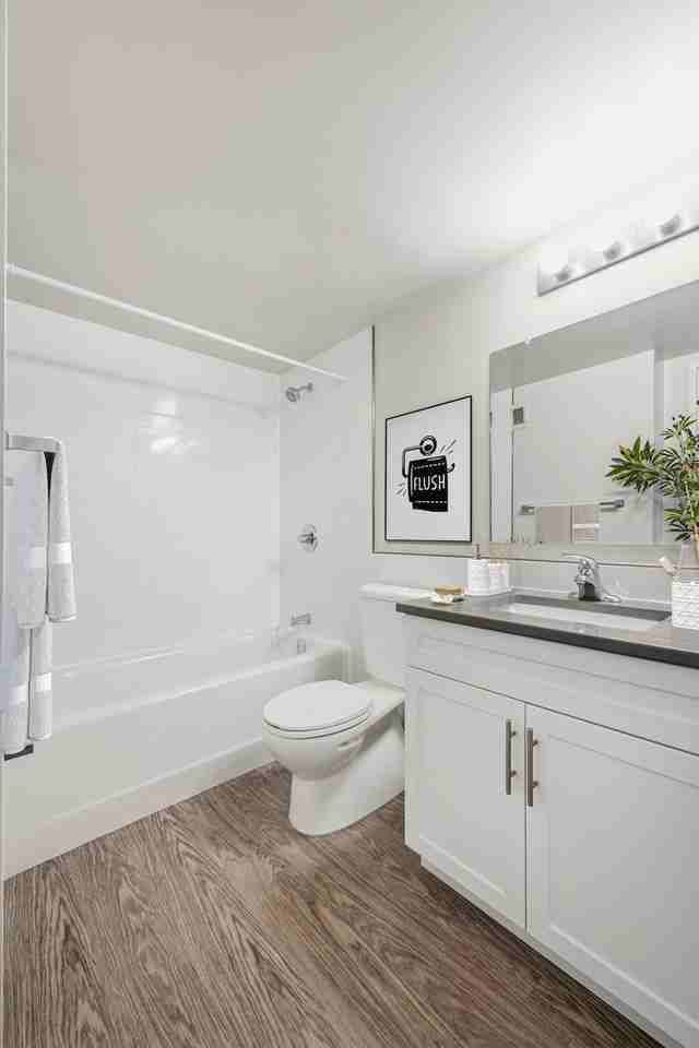 Southview Plaza - Photo 5 of 19