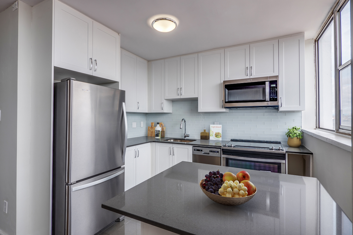 2040 Eglinton Avenue West - Photo 2 of 13