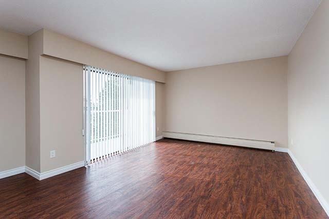 Daylin Manor Apartments - Photo 7 of 10