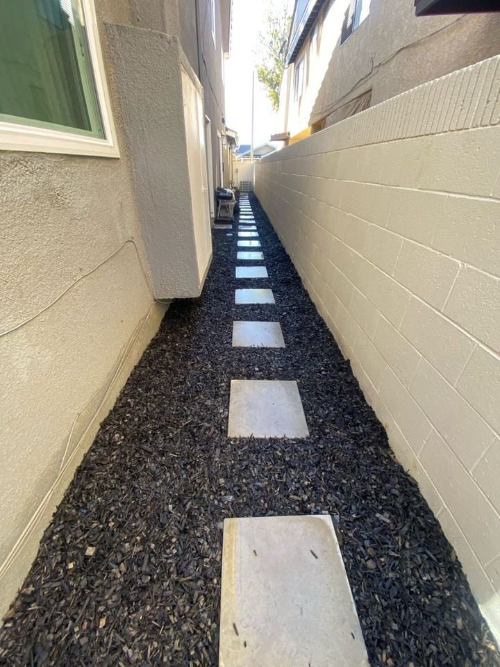 748 Newport Avenue - Photo 6 of 40