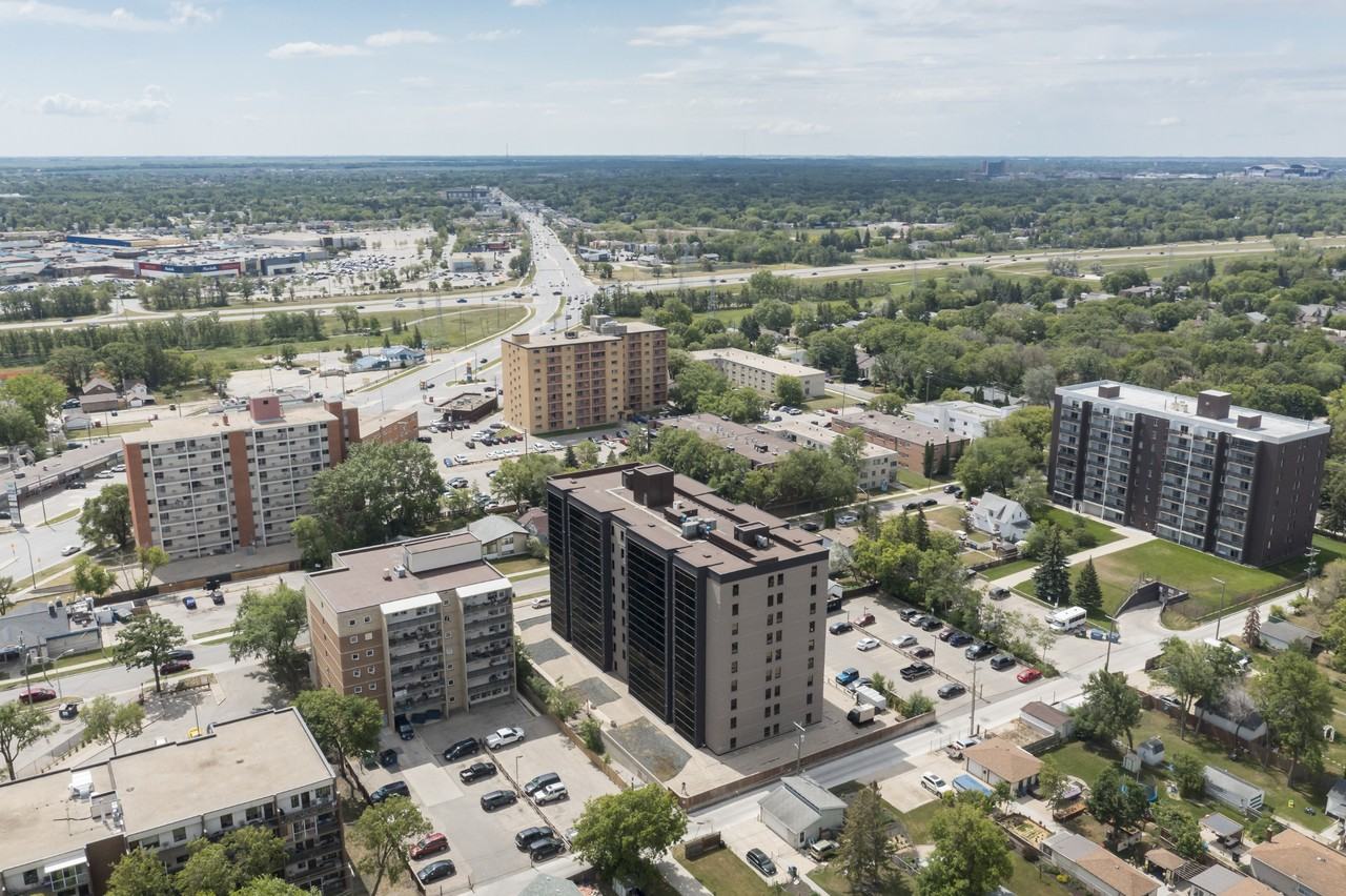 Arden Hollows - Photo 4 of 9