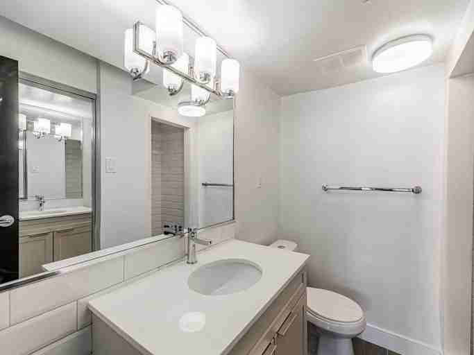 7 Jackes Avenue - Photo 7 of 10