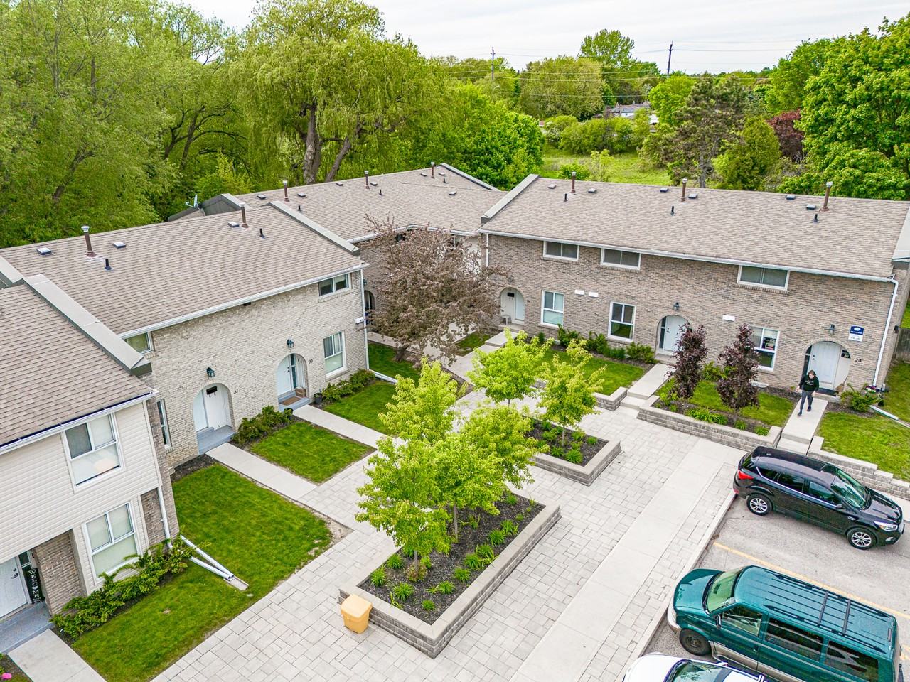 Creekside Townhomes - Photo 4 of 50