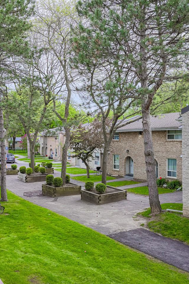 Creekside Townhomes - Photo 5 of 50