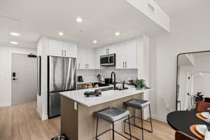 featured image of 1131 Lawrence Ave