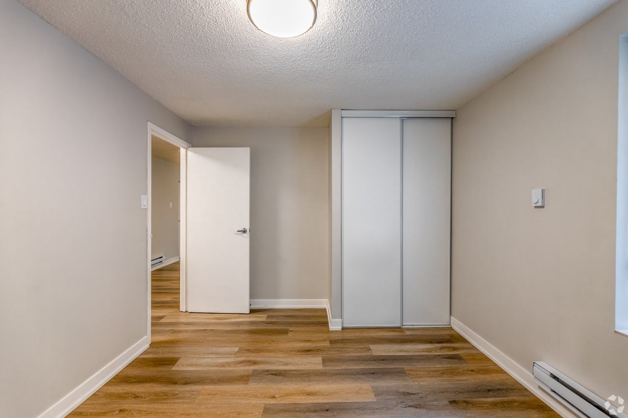 Sherwood Court Apartments - Photo 5 of 12