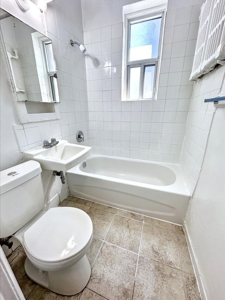 120 Maitland Street - Photo 7 of 10