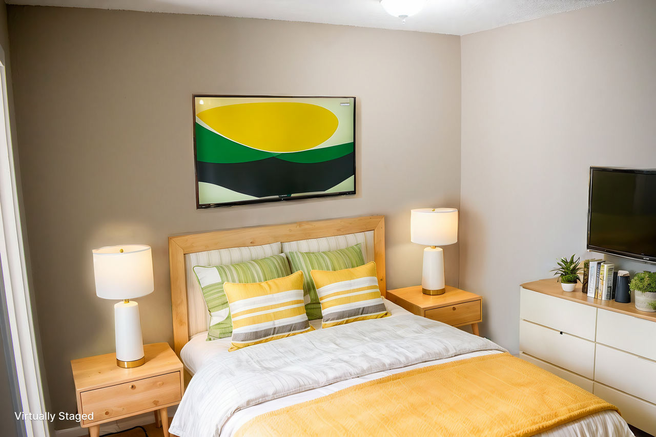 Sunview Manor - Photo 6 of 23