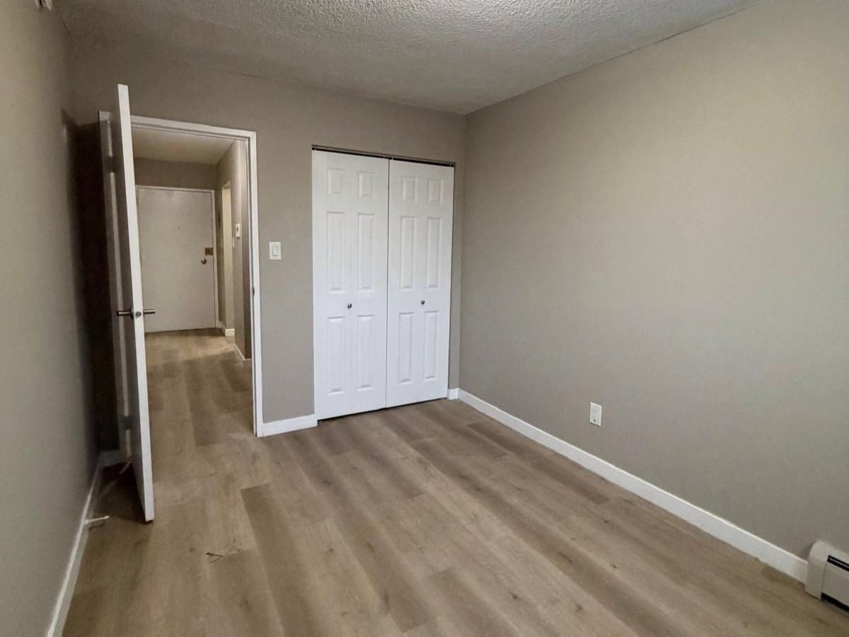 Confederation Park Apartments I & II - Photo 7 of 15