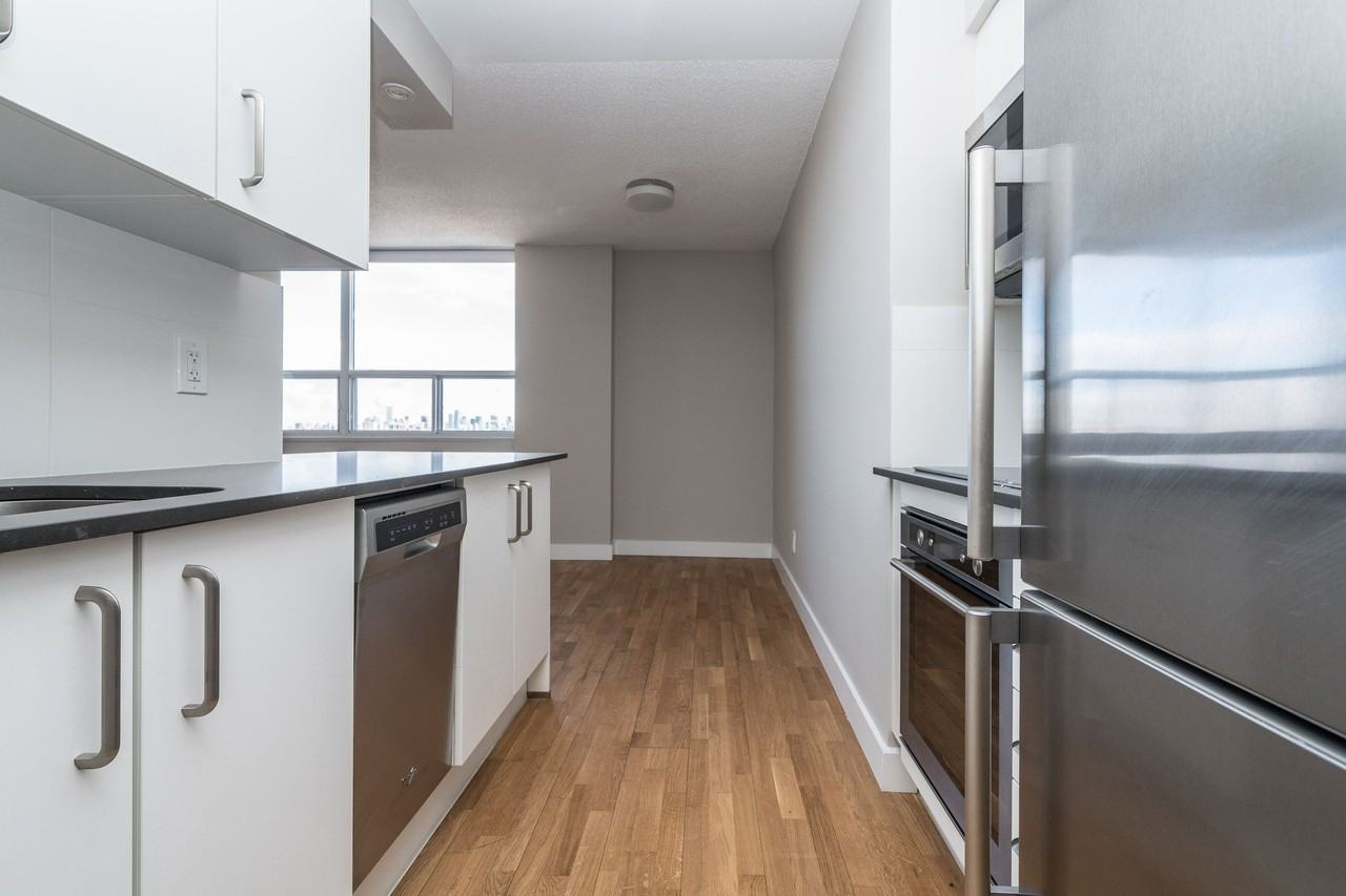 190 Jameson Avenue - Photo 4 of 10